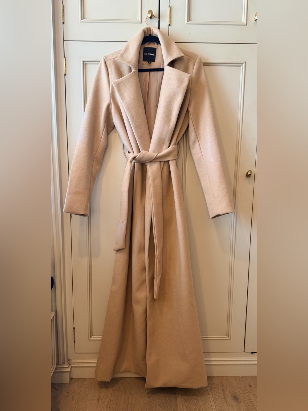 Fashion Nova Camel Long Coat. Excellent Condition.
Size Small